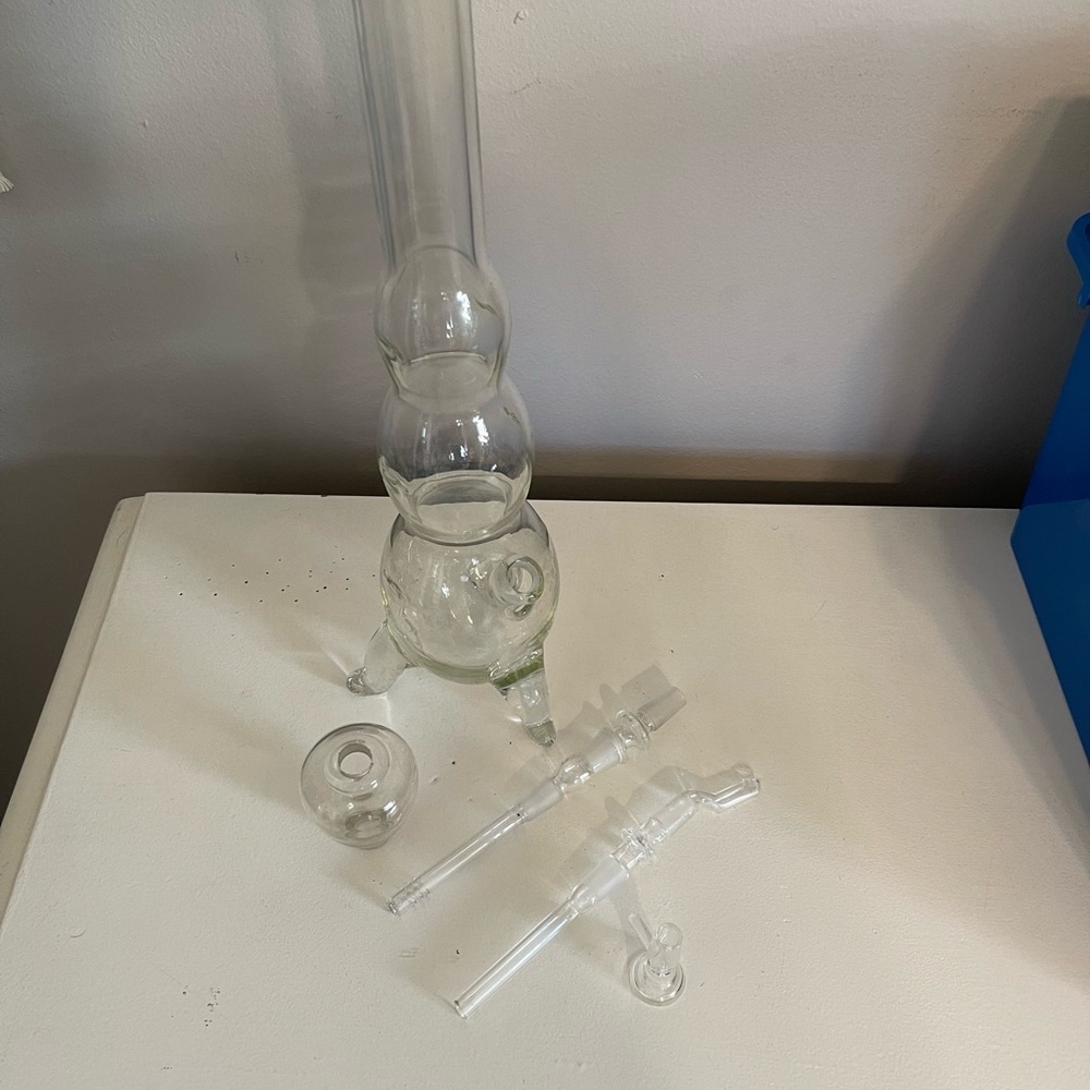 Hurricane Glass - Picture 5 of 8